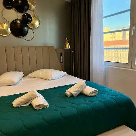 Acropolis View Urban Suite By Zeussuites Ateny Zewnętrze zdjęcie